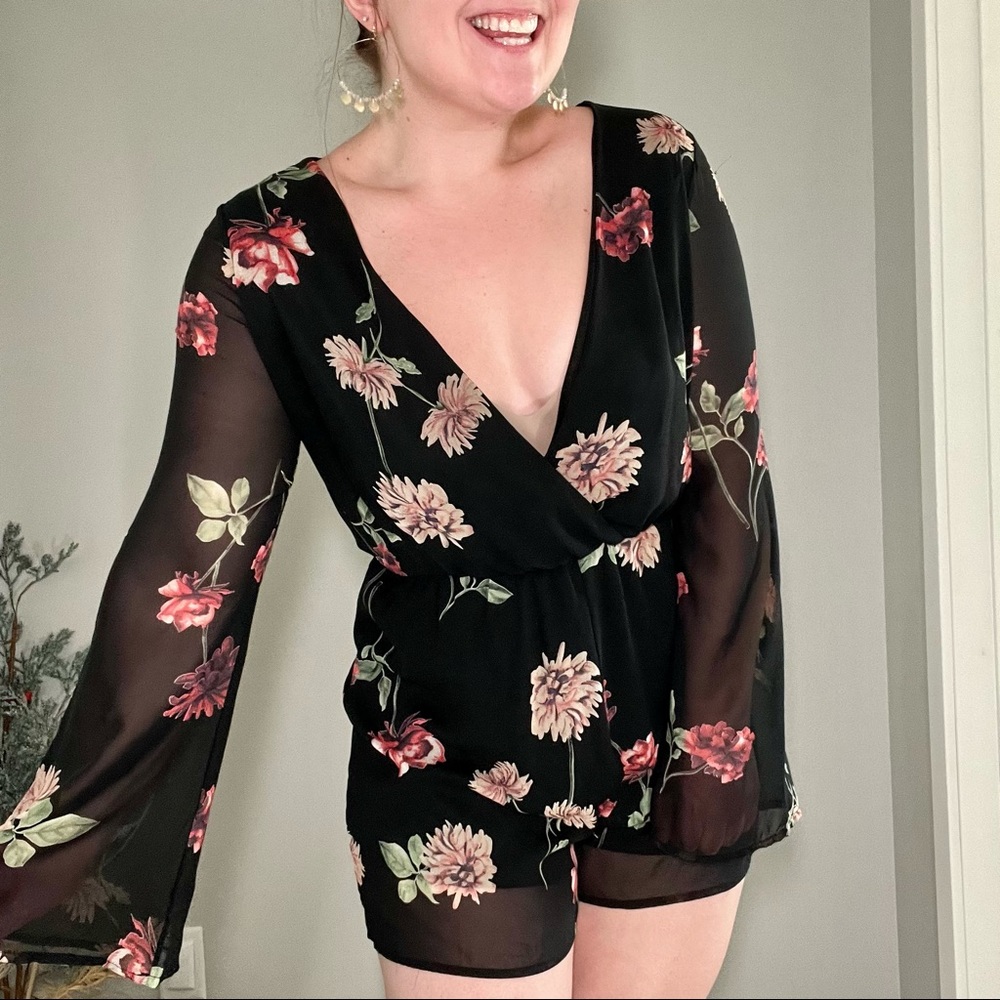 CLOSET SALE MILLIBON USA deep v neck romper with elastic waistband